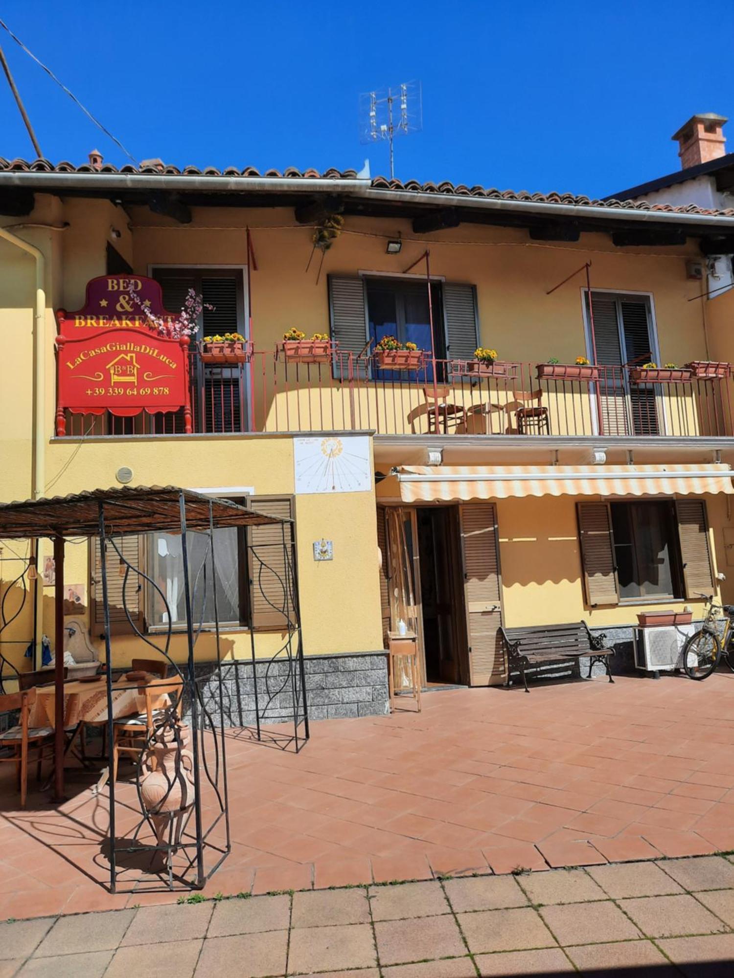 B&B La Casa Gialla Di Luca Mazzè Zimmer foto