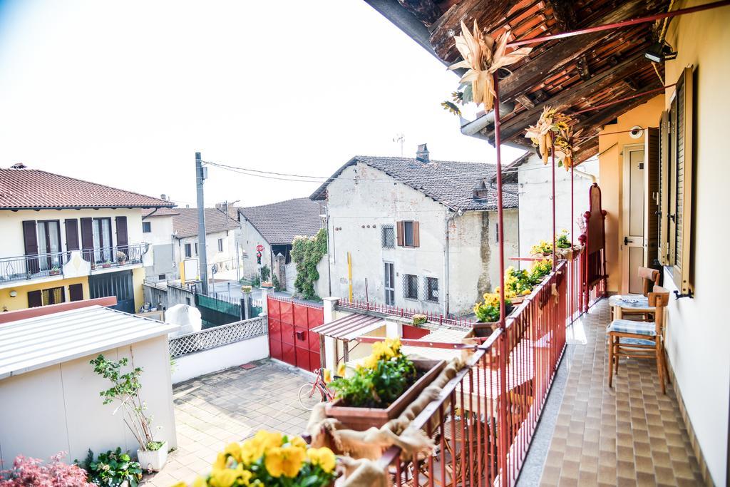 B&B La Casa Gialla Di Luca Mazzè Exterior foto